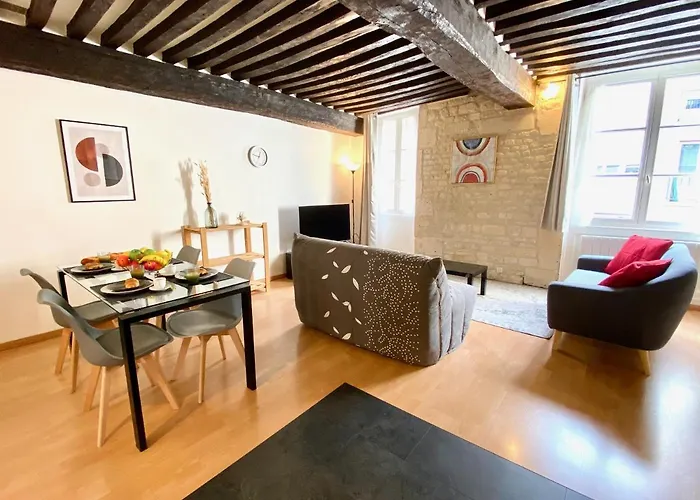 Nashira Yourhosthelper