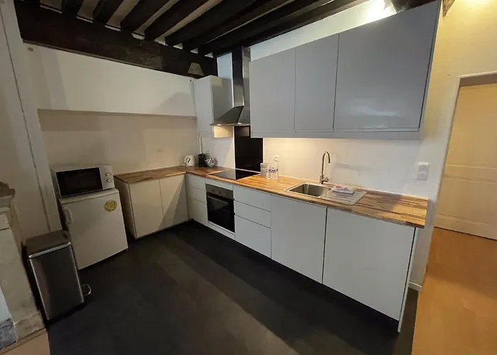 Apartment Nashira Yourhosthelper Caen